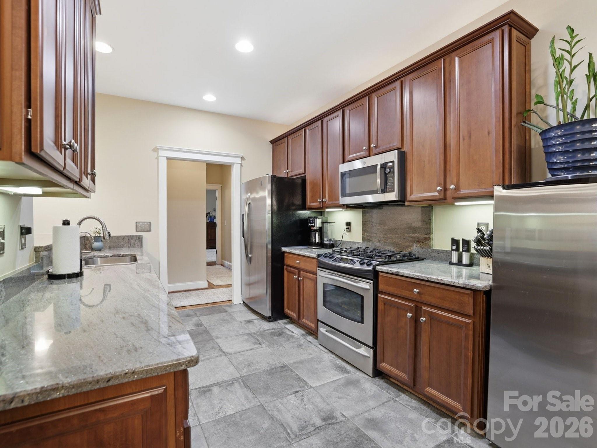 Lake Shore - Residential