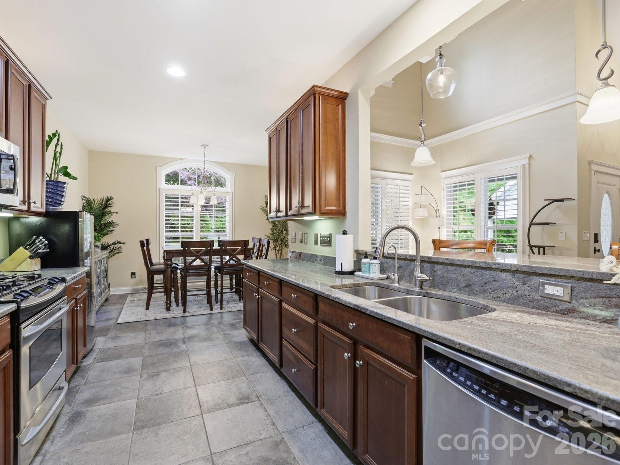Lake Shore - Residential