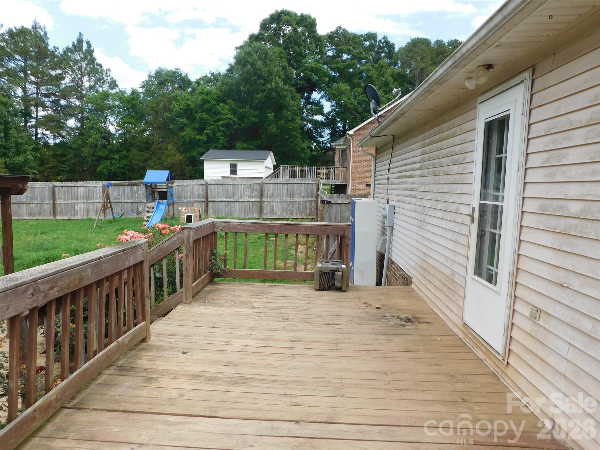 2707 Plantation Way 8