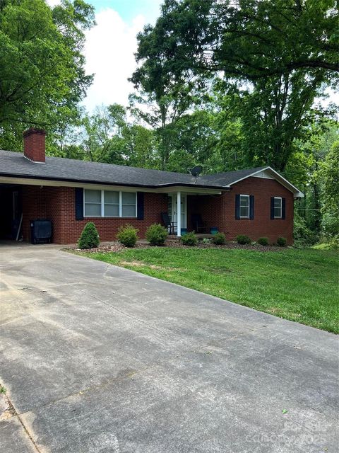 137 Deal Lane Statesville NC 28677