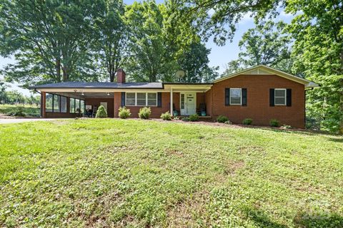 137 Deal Lane Statesville NC 28677