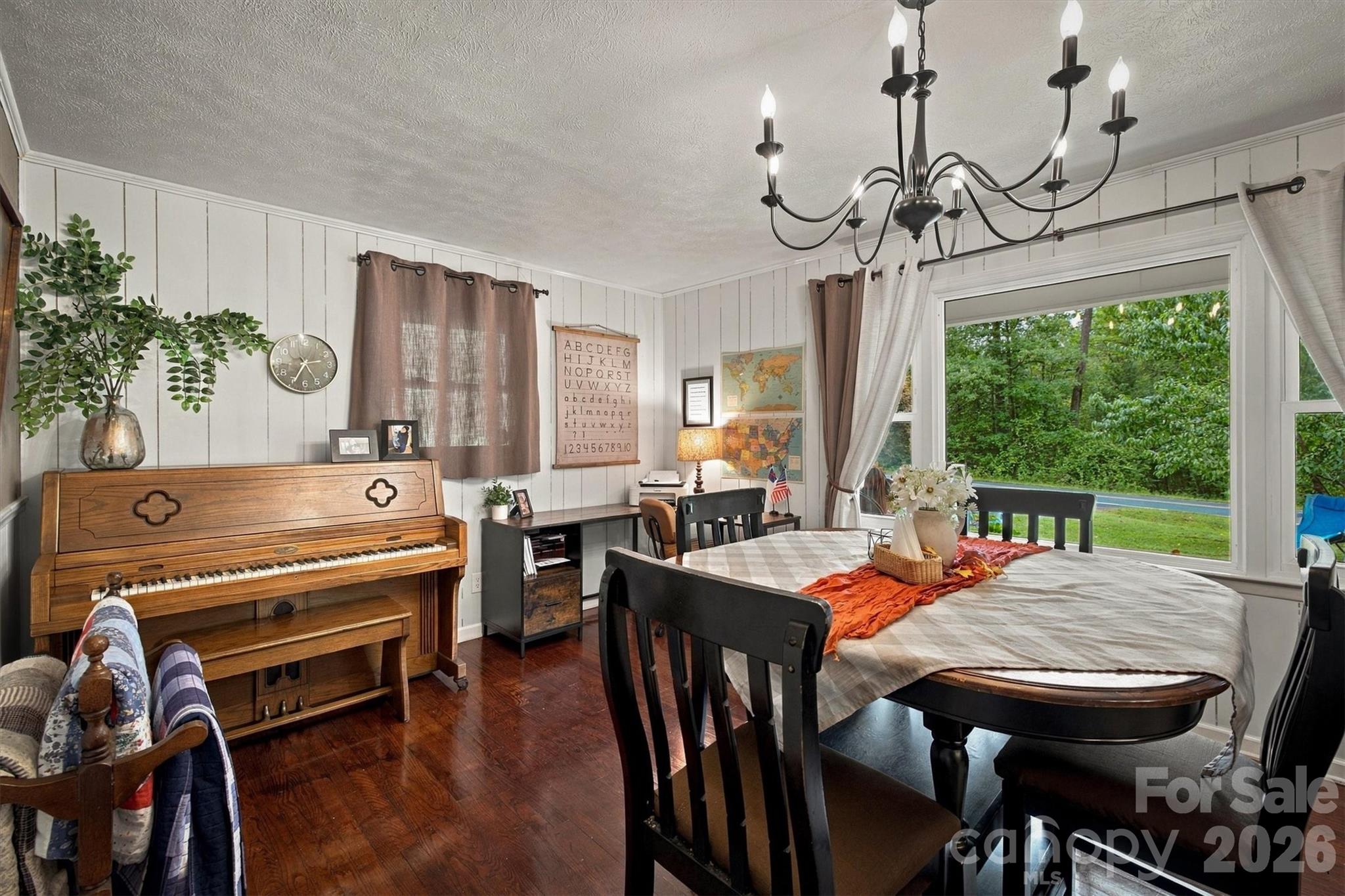 4753 Calico Road