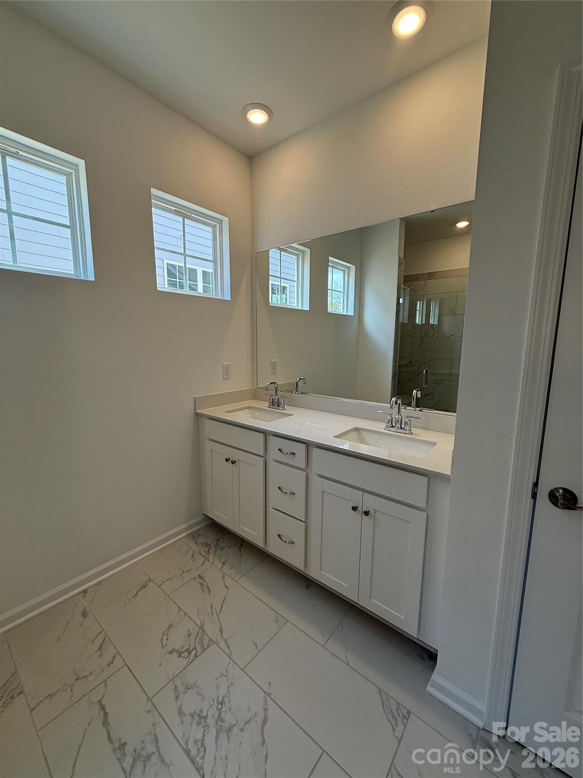 Roselyn - Residential