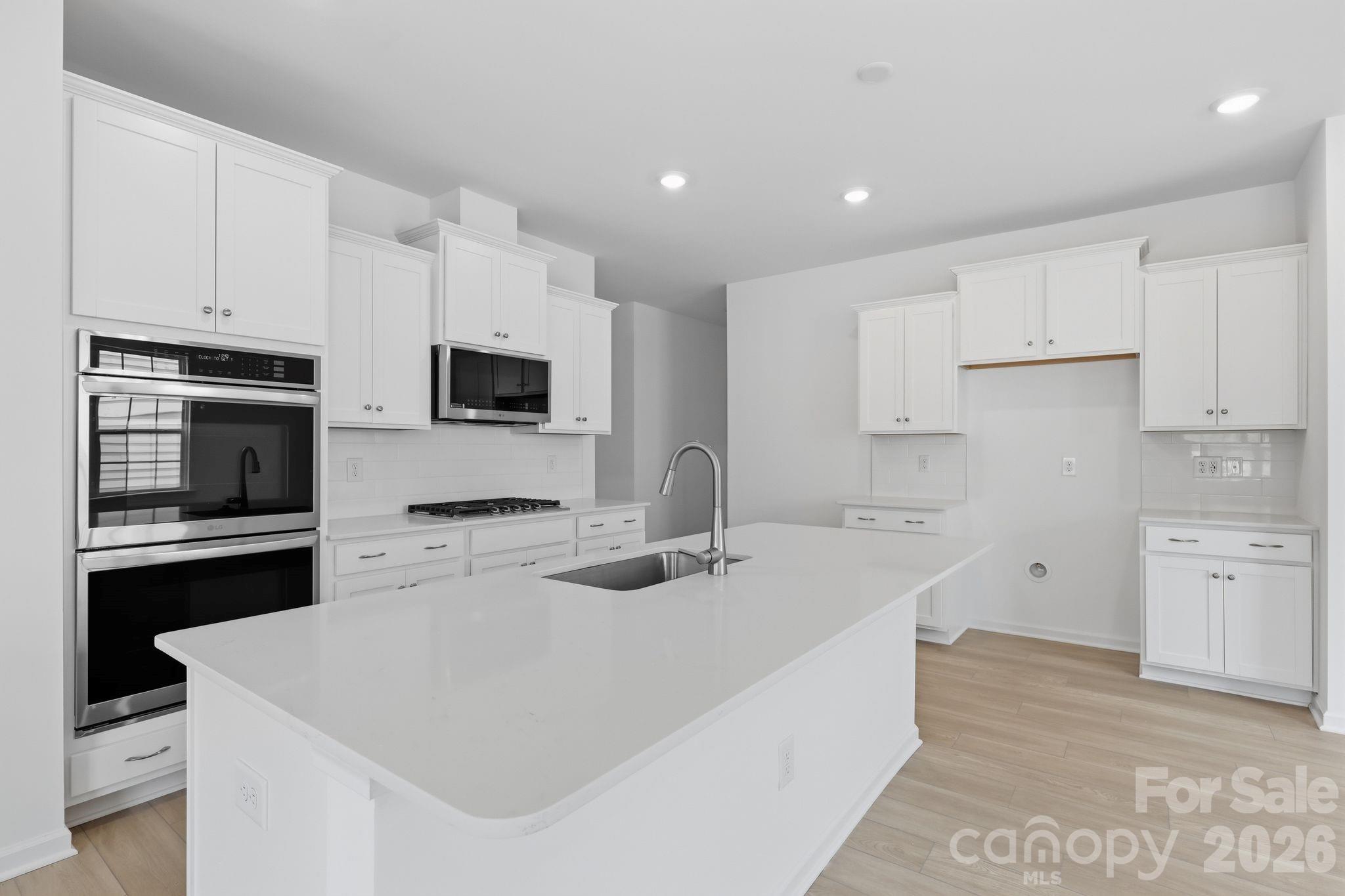 Roselyn - Residential