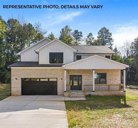 Single Family Residence in Charlotte NC 1932 Grace Lane.jpg