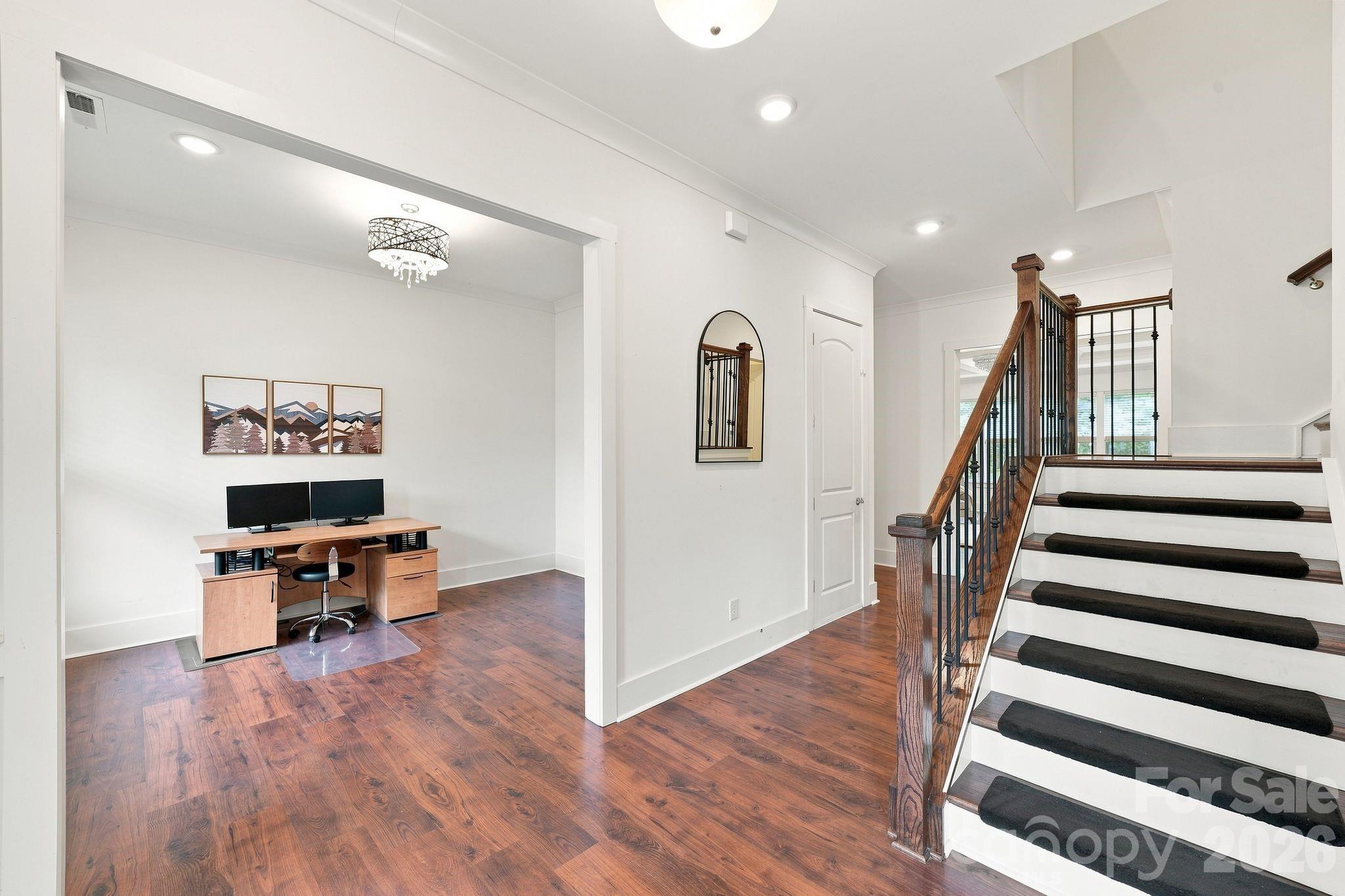 1310 Bershire Lane L13