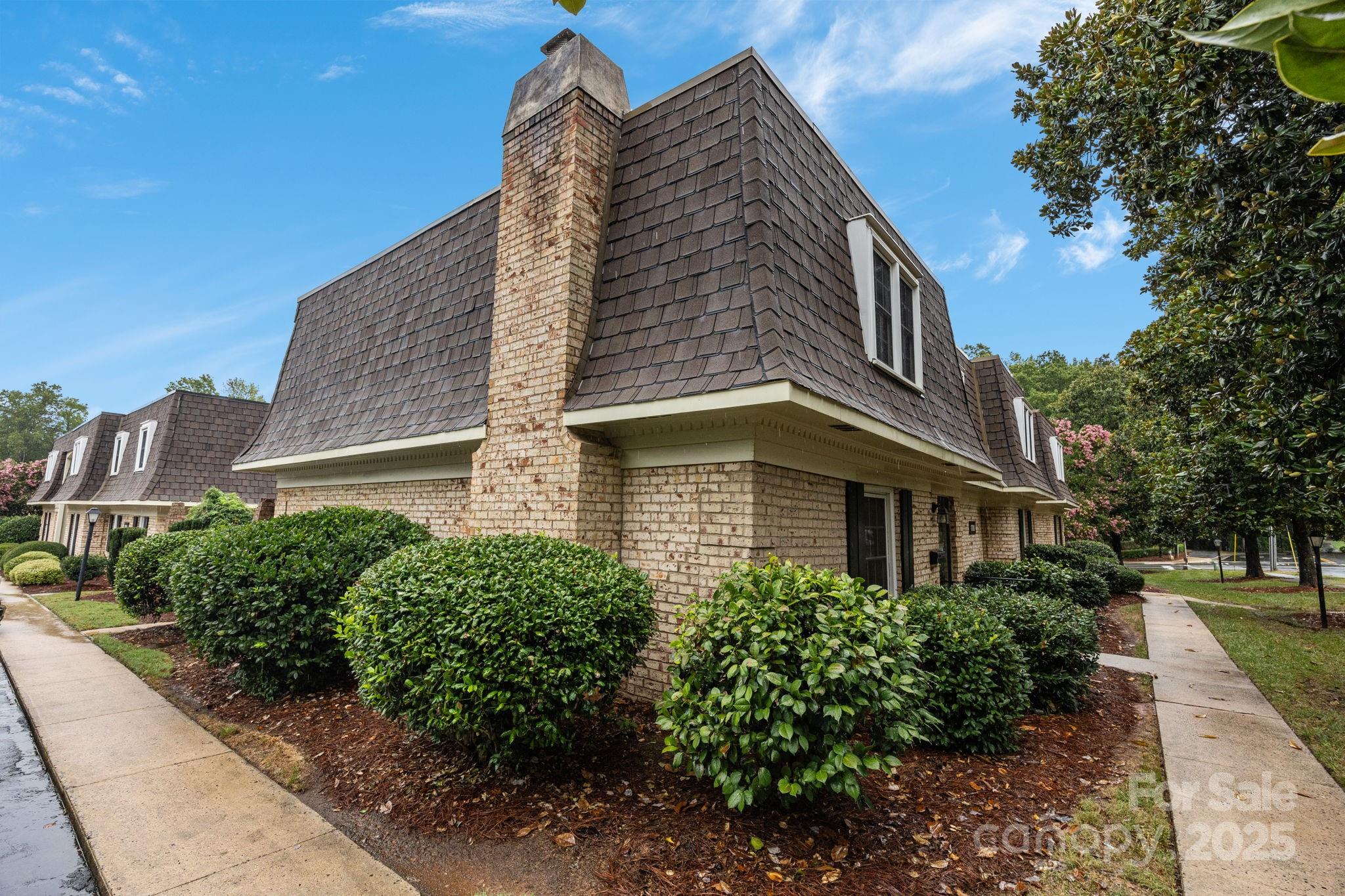 1700 Roxborough Road A