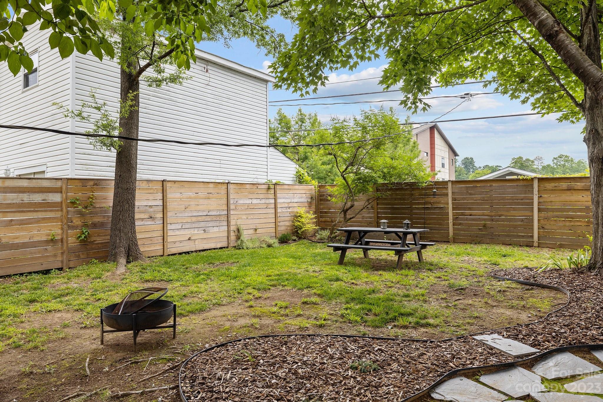 Commonwealth - Residential