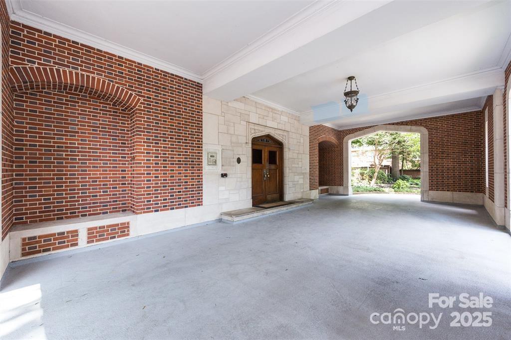301 W 10th Street 106