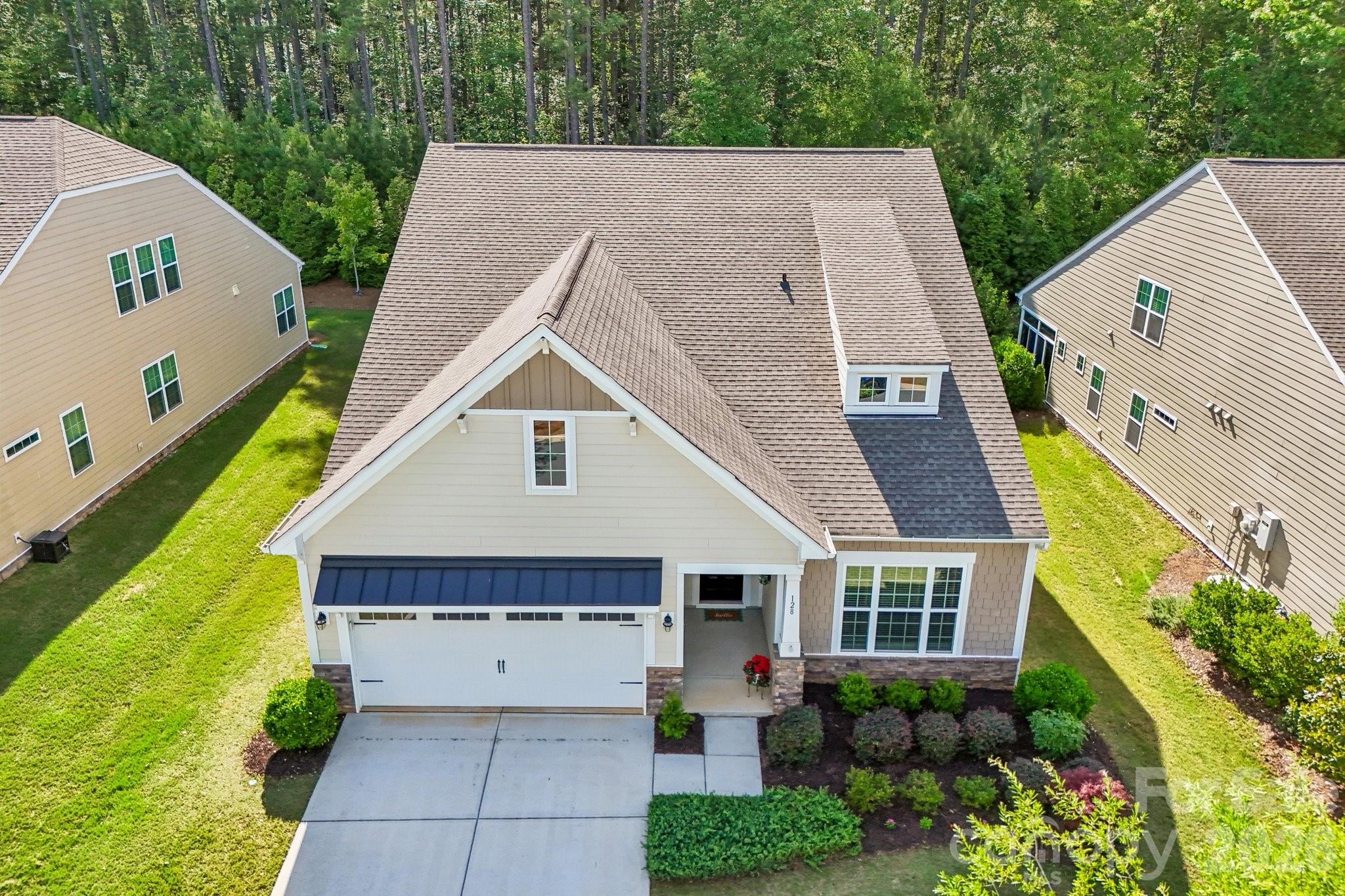 Imagery on Mtn Island - Residential
