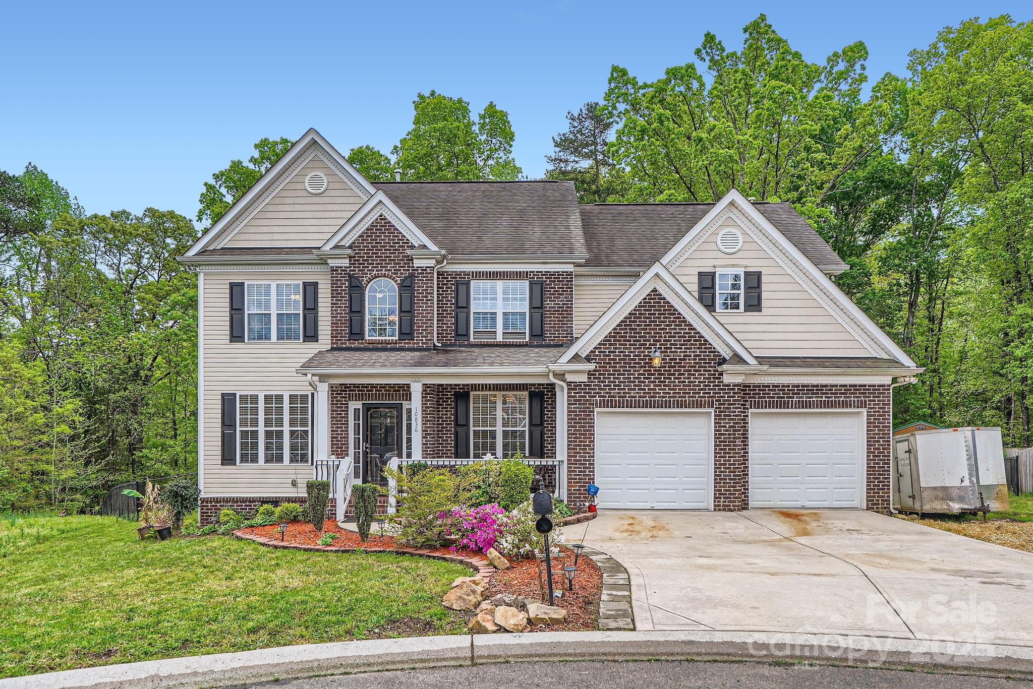 Charlotte, North Carolina 28213, United States, 4 Bedrooms Bedrooms, ,4 BathroomsBathrooms,Residential,Under Contract,112251