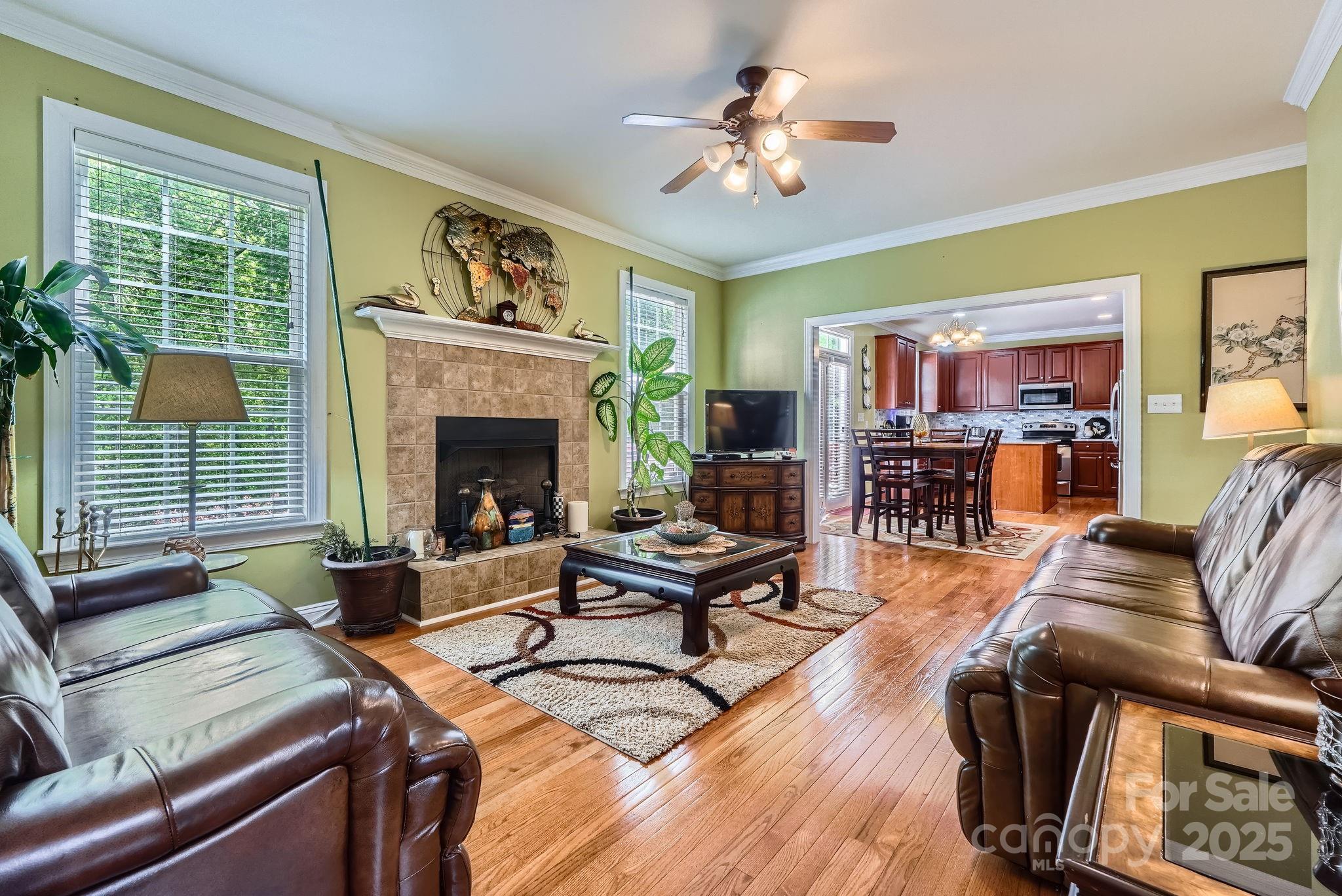 Charlotte, North Carolina 28213, United States, 4 Bedrooms Bedrooms, ,4 BathroomsBathrooms,Residential,Under Contract,112251