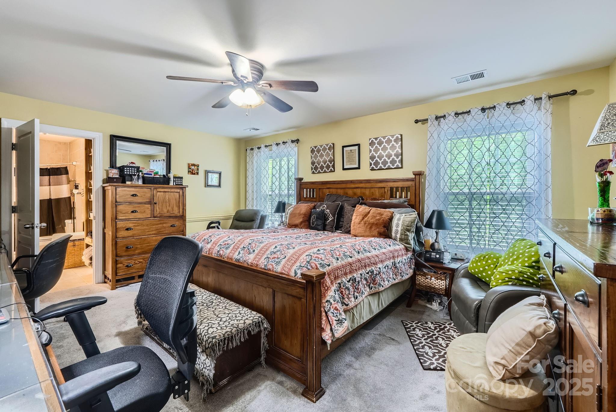 Charlotte, North Carolina 28213, United States, 4 Bedrooms Bedrooms, ,4 BathroomsBathrooms,Residential,Under Contract,112251