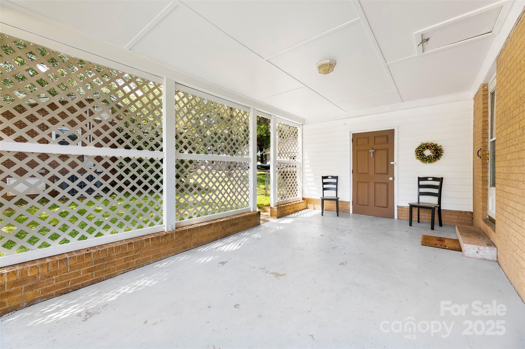 814 W Gold Street
