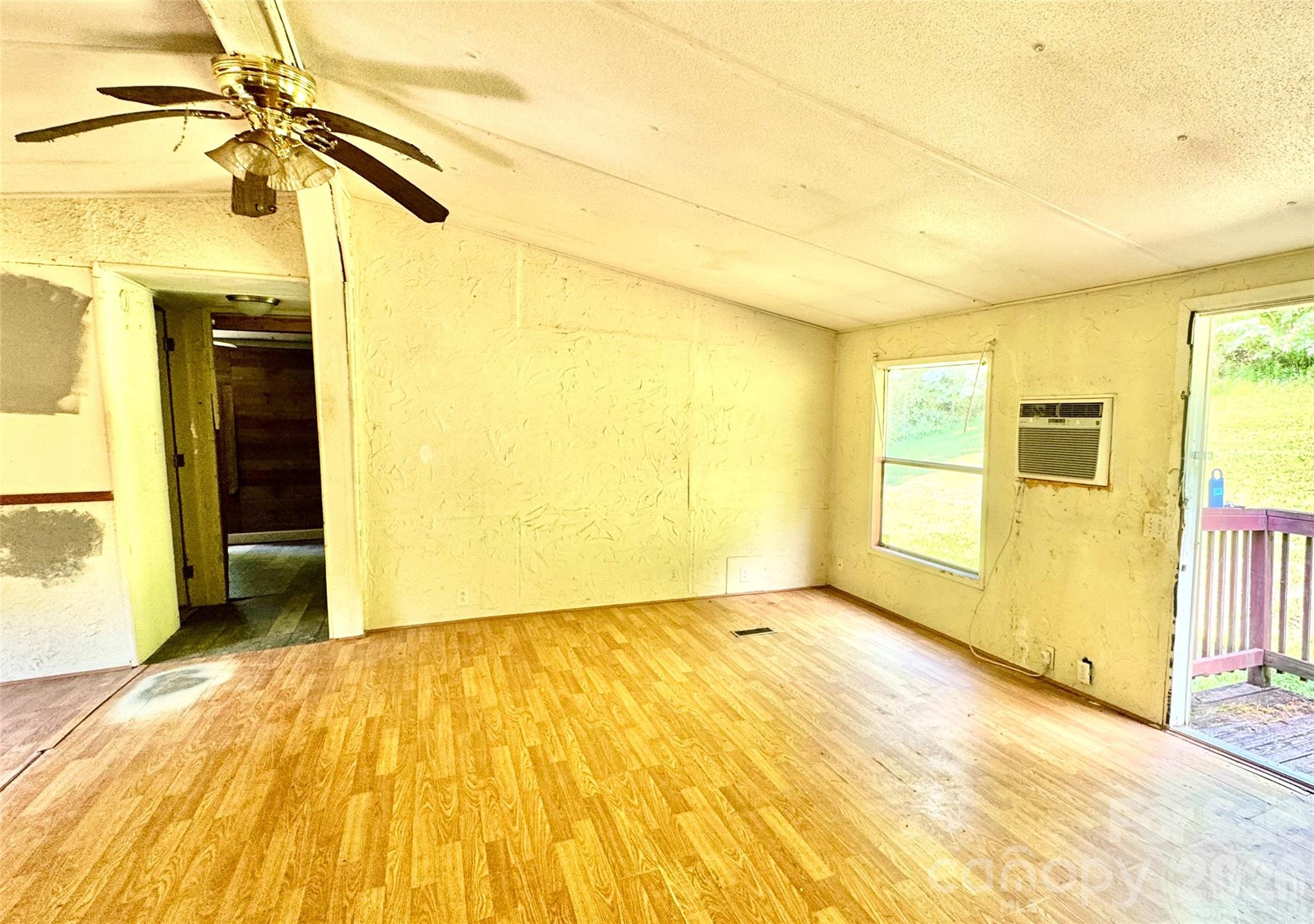 8 White Oak Drive
