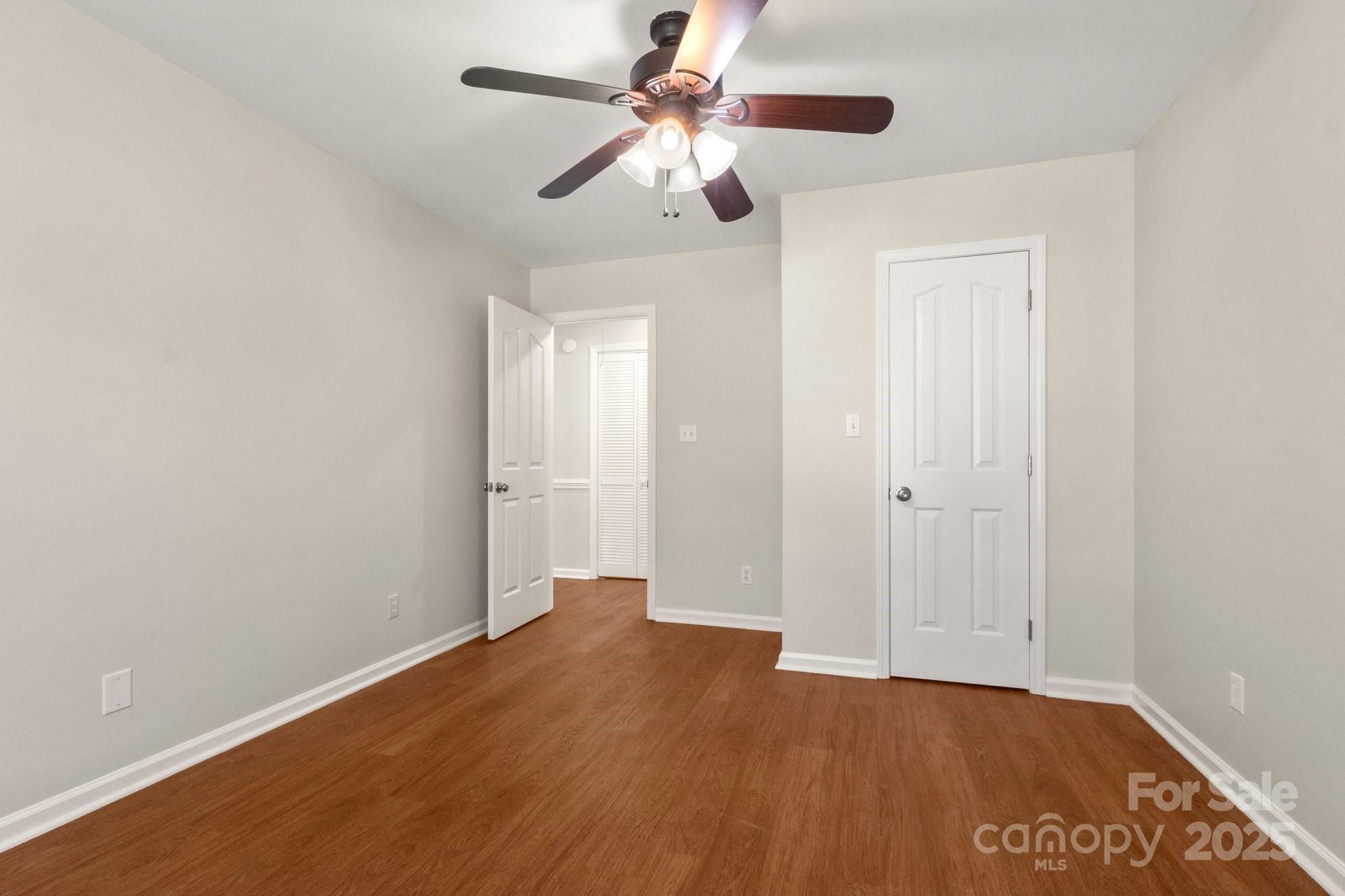 Red Oaks - Residential