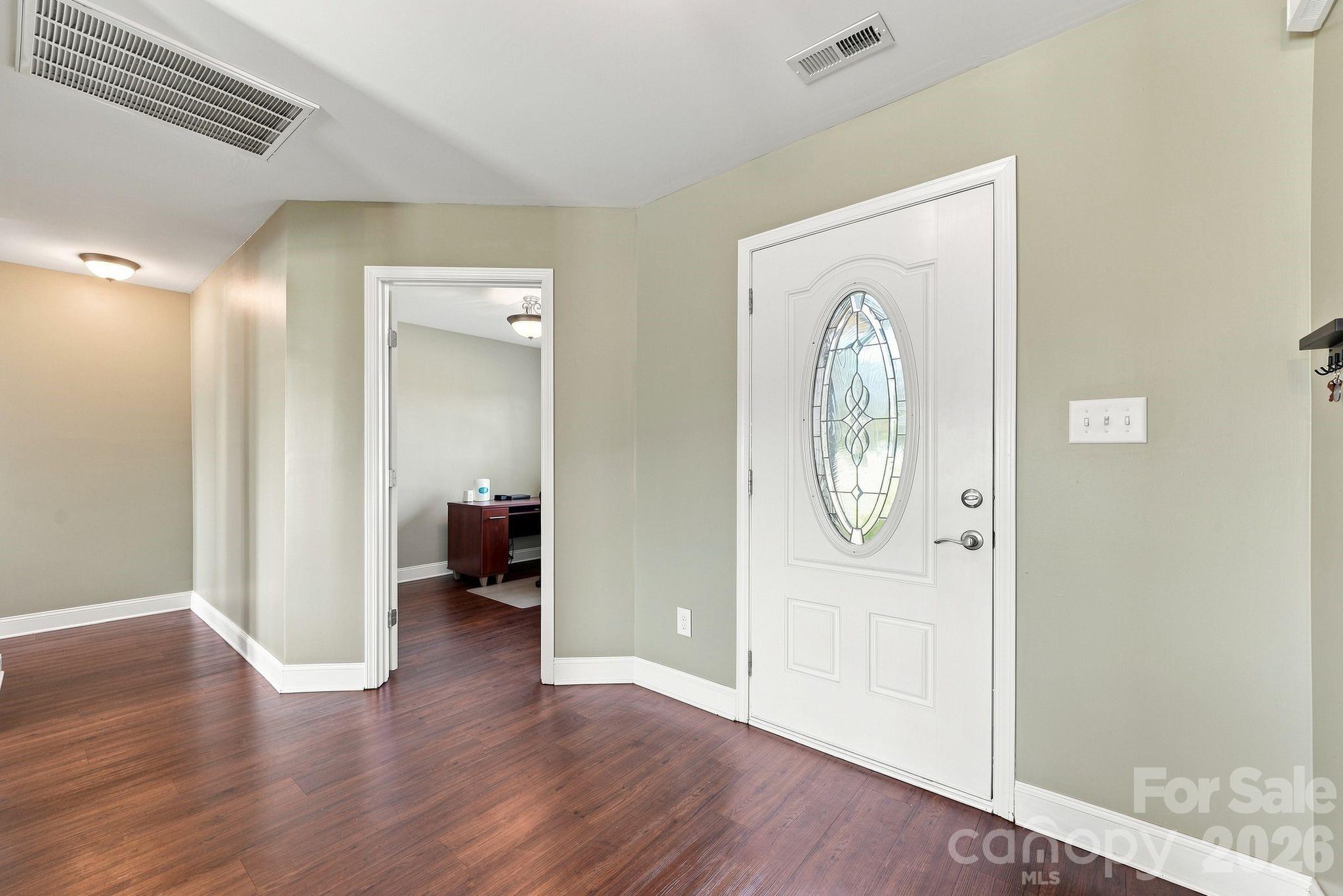 1215 Autumn Cove