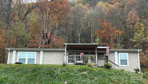 415 Rovingwood Drive Waynesville NC 28786
