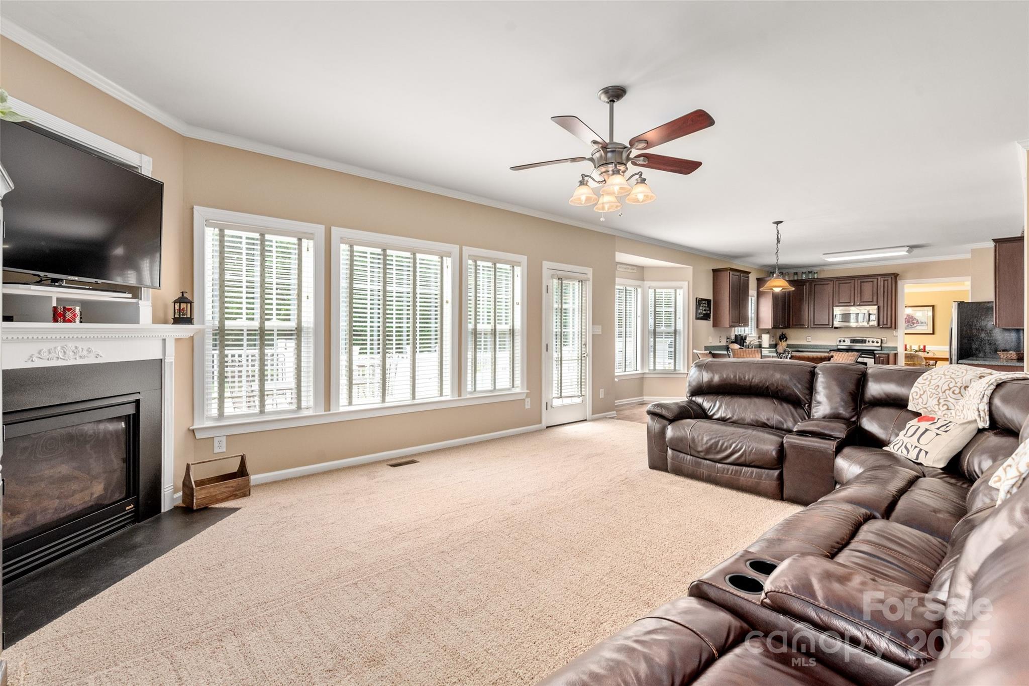 100 Oakwood Meadow Drive
