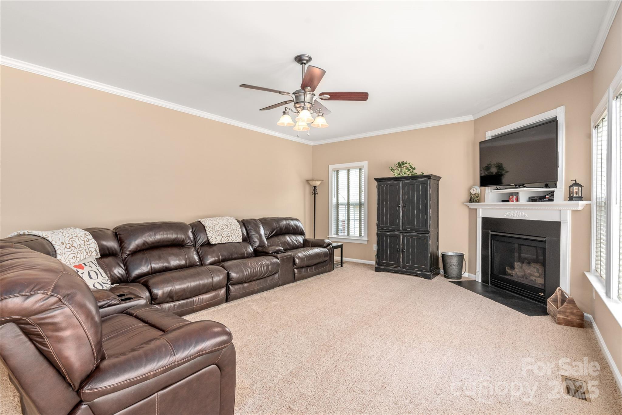 100 Oakwood Meadow Drive