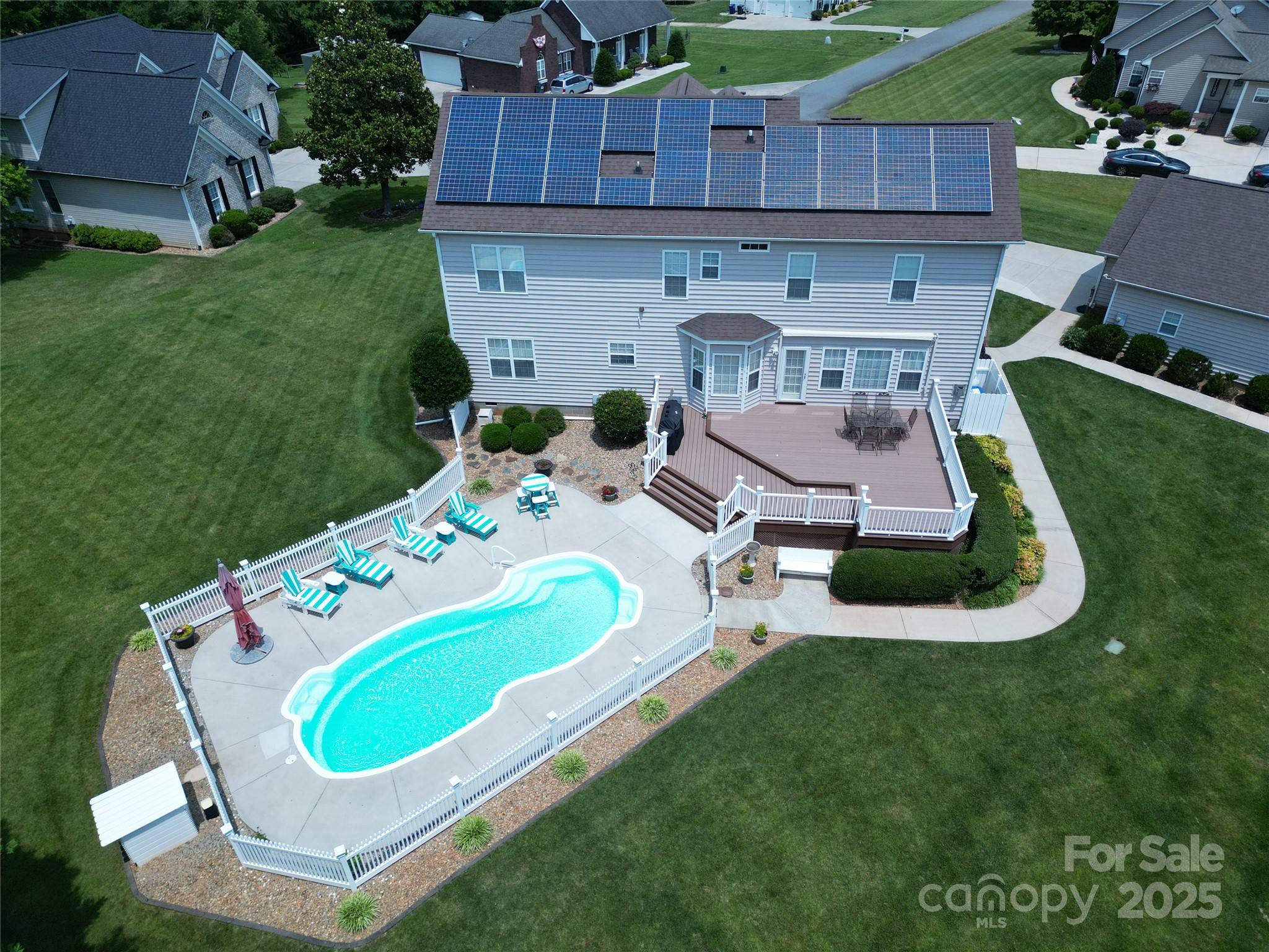 100 Oakwood Meadow Drive