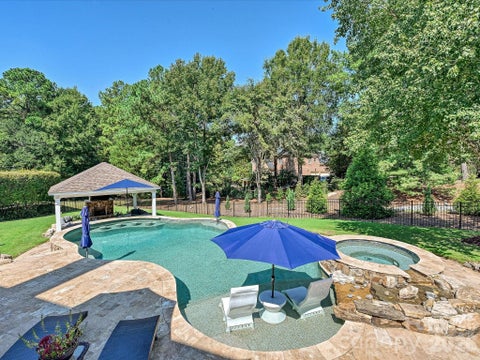 Photo of 15034 Jockeys Ridge Drive, Charlotte, NC 28277 (MLS # 4427446)