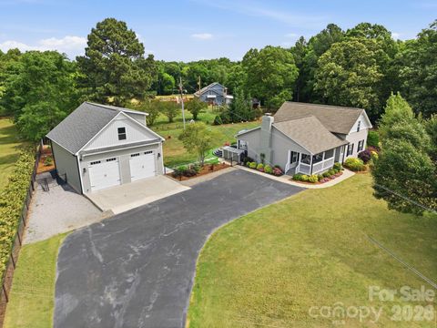 Photo of 12109 Eastfield Road, Huntersville, NC 28078 (MLS # 4383207)