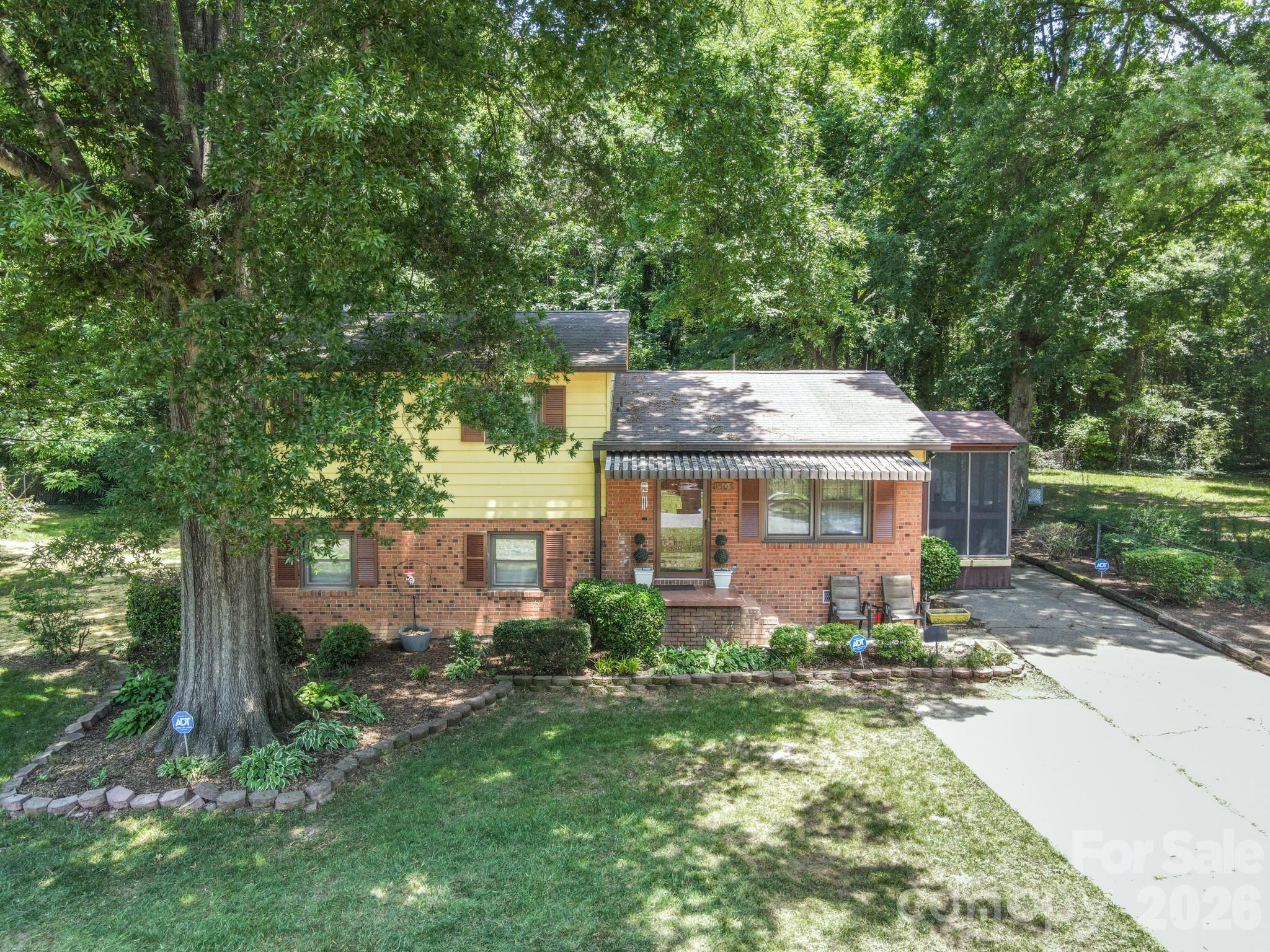 1505 Kingston Drive