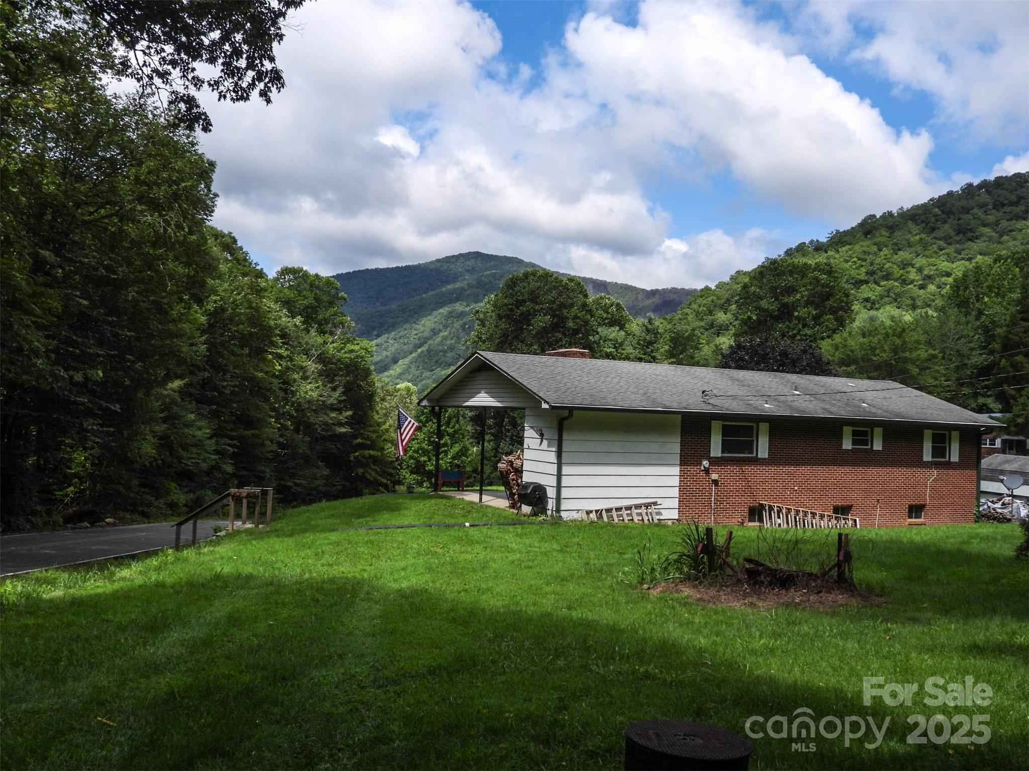 613 Hungry Creek Road