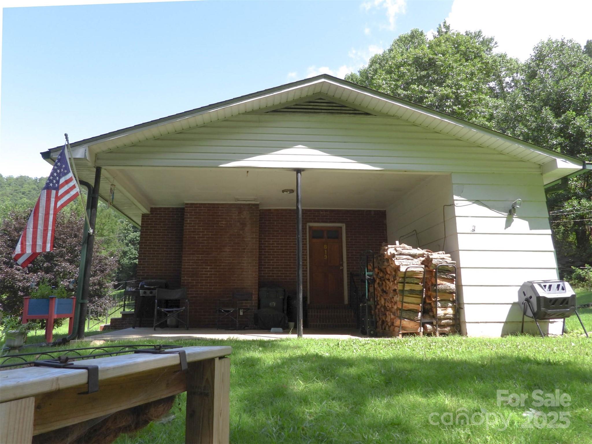 613 Hungry Creek Road