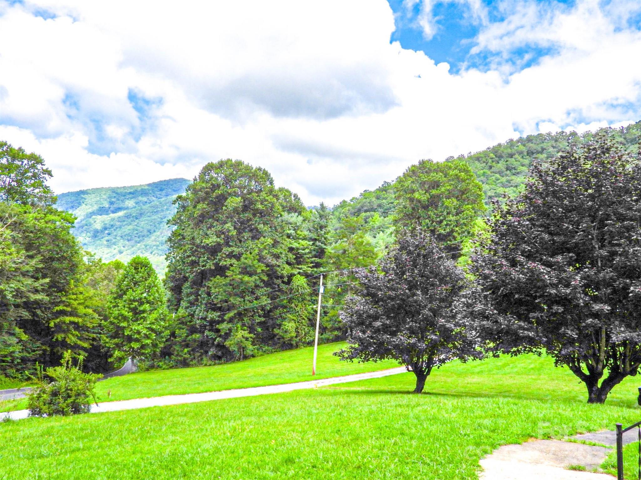613 Hungry Creek Road