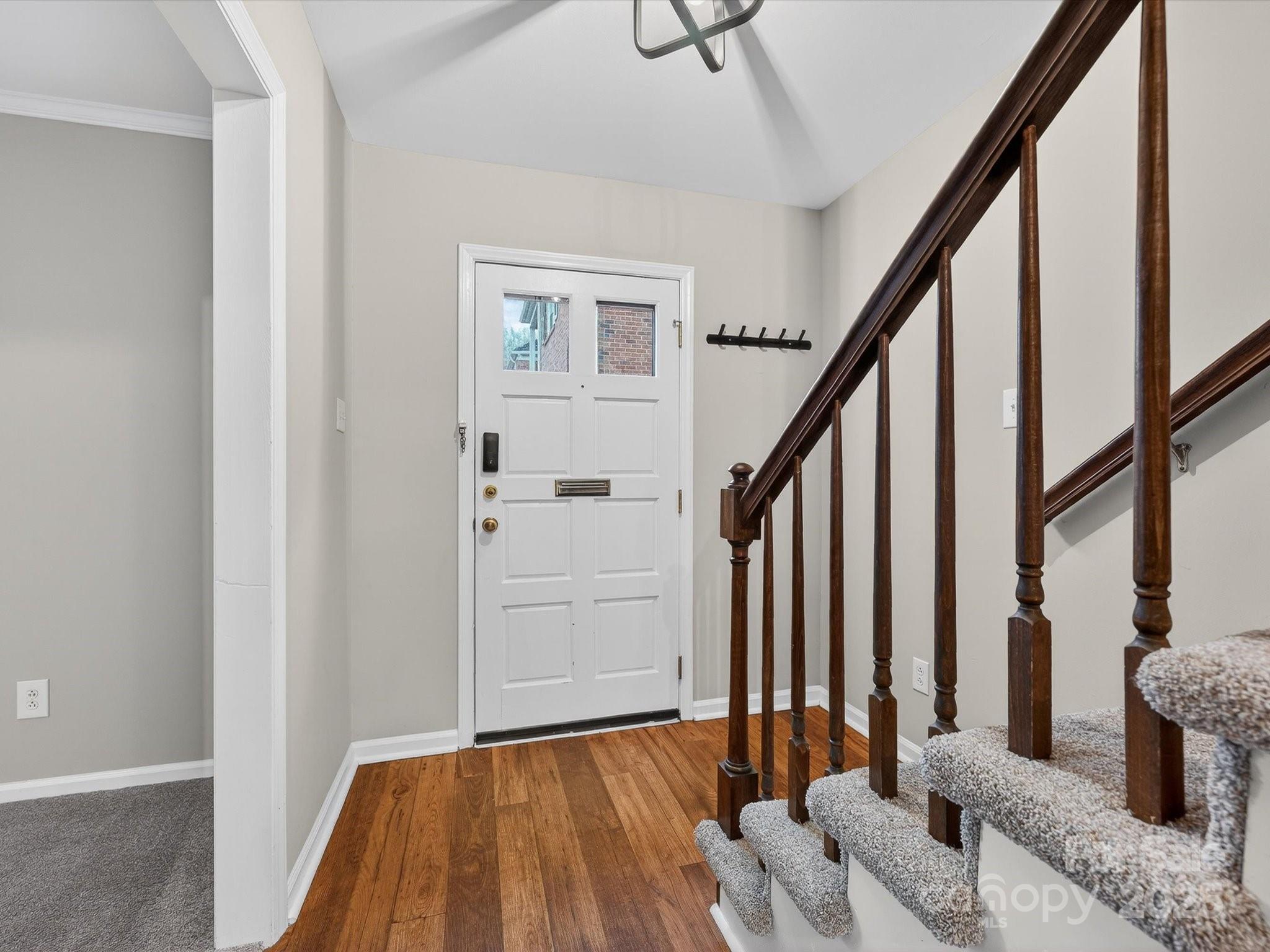 6723 Constitution Lane