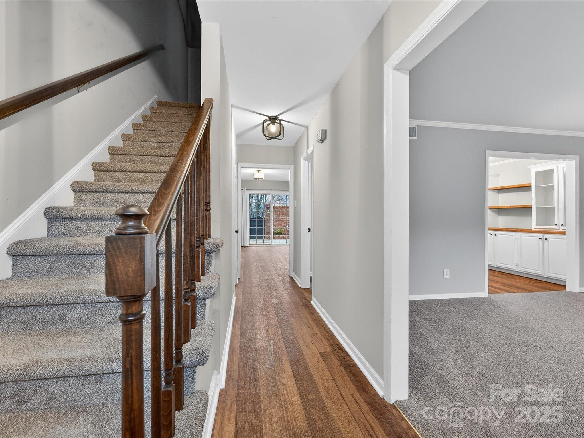 6723 Constitution Lane