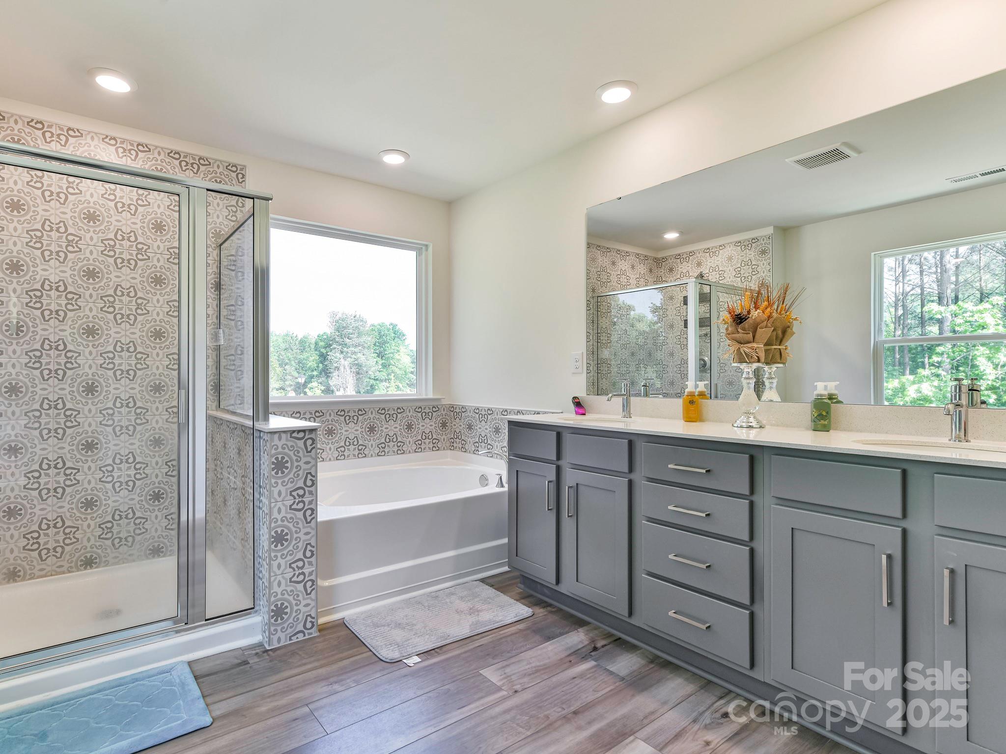 11010 Redcoat Hill Lane