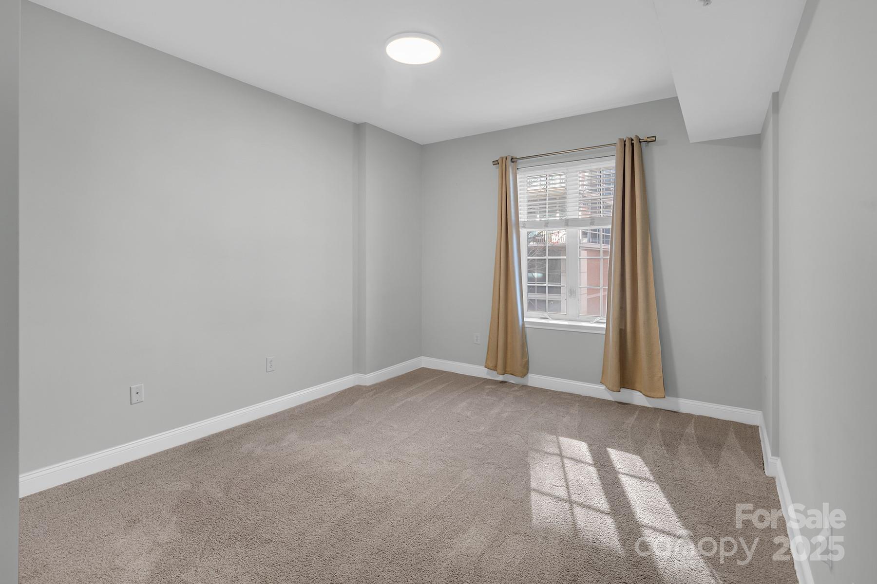 Fifth And Poplar - Residential