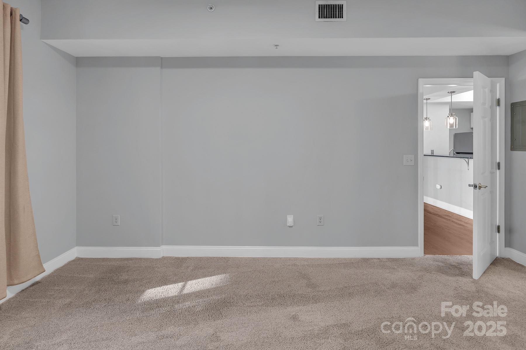 Fifth And Poplar - Residential