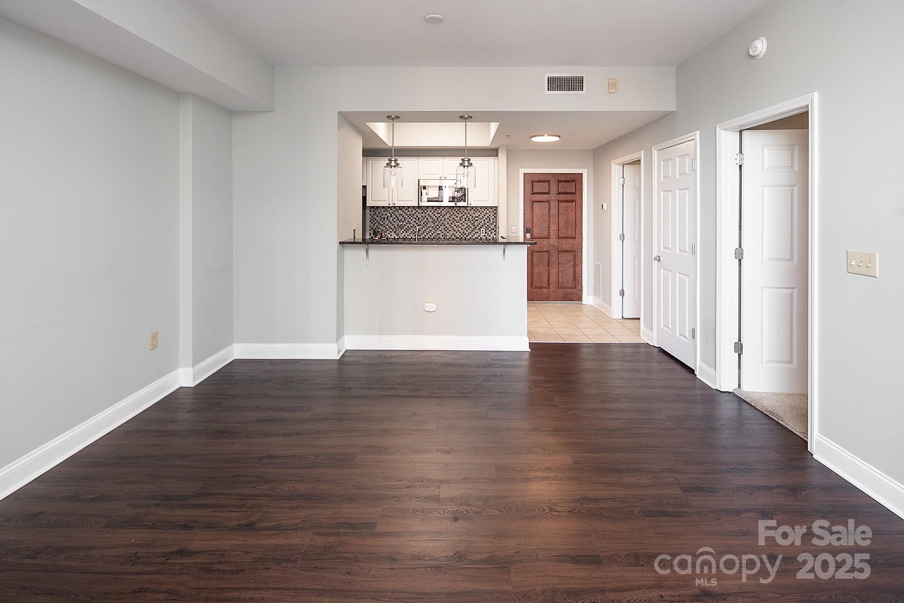 Fifth And Poplar - Residential