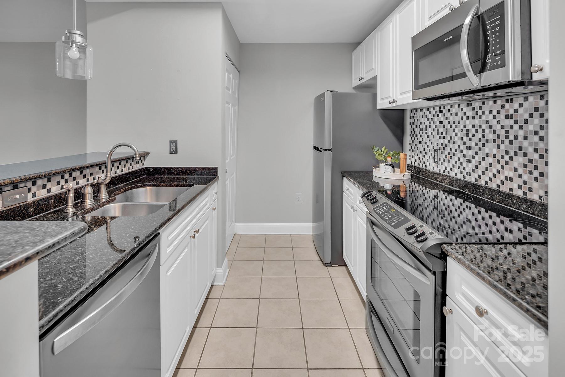 300 W 5th Street 339