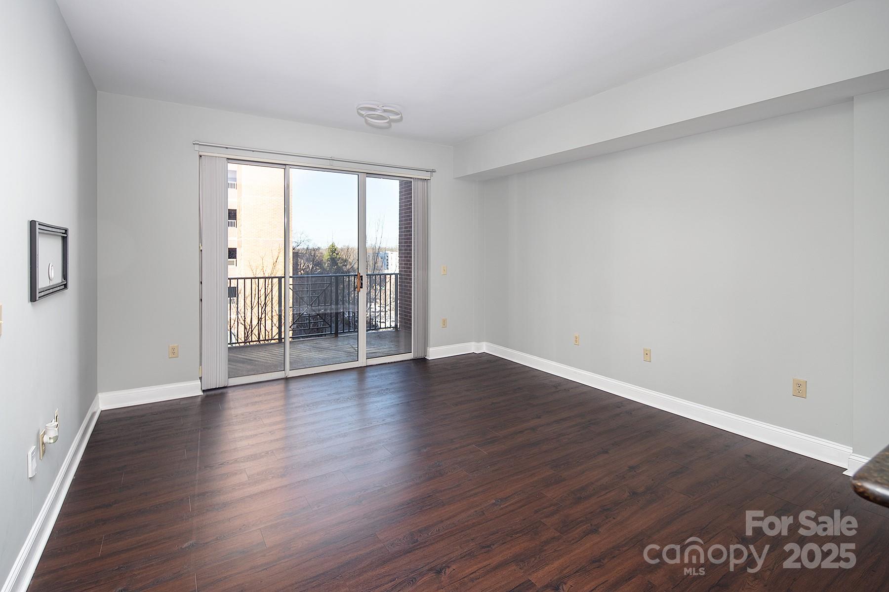 300 W 5th Street 339