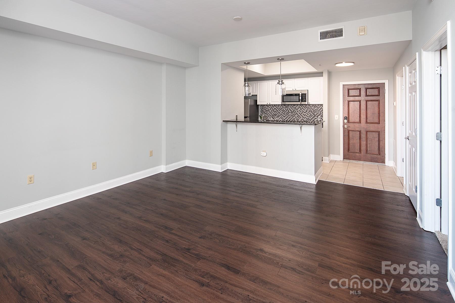 Fifth And Poplar - Residential