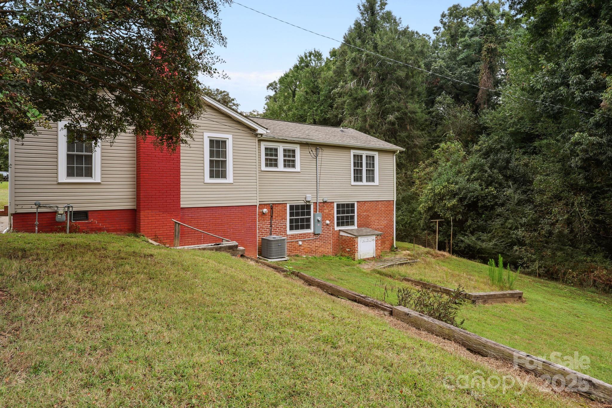 1813 Kingsley Drive