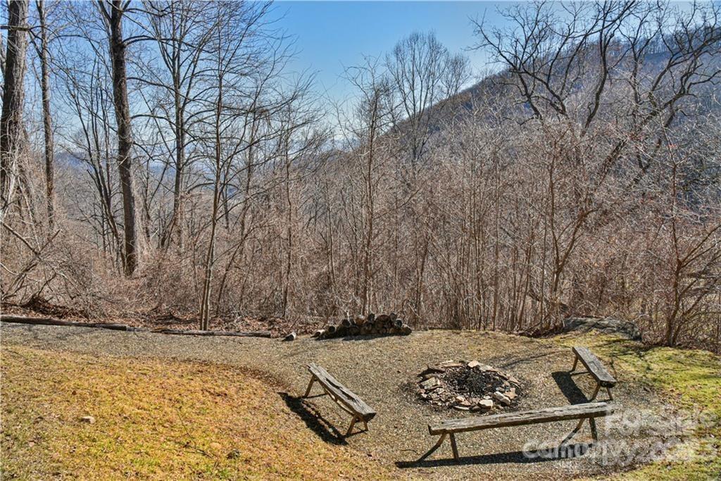 Whisper Mountain - Land