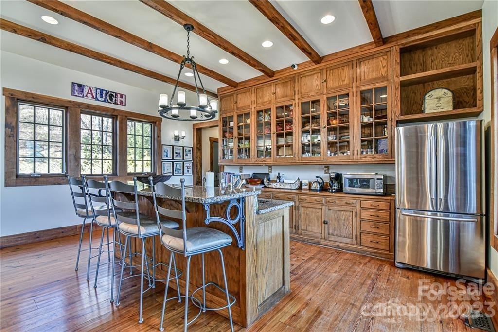 Whisper Mountain - Land