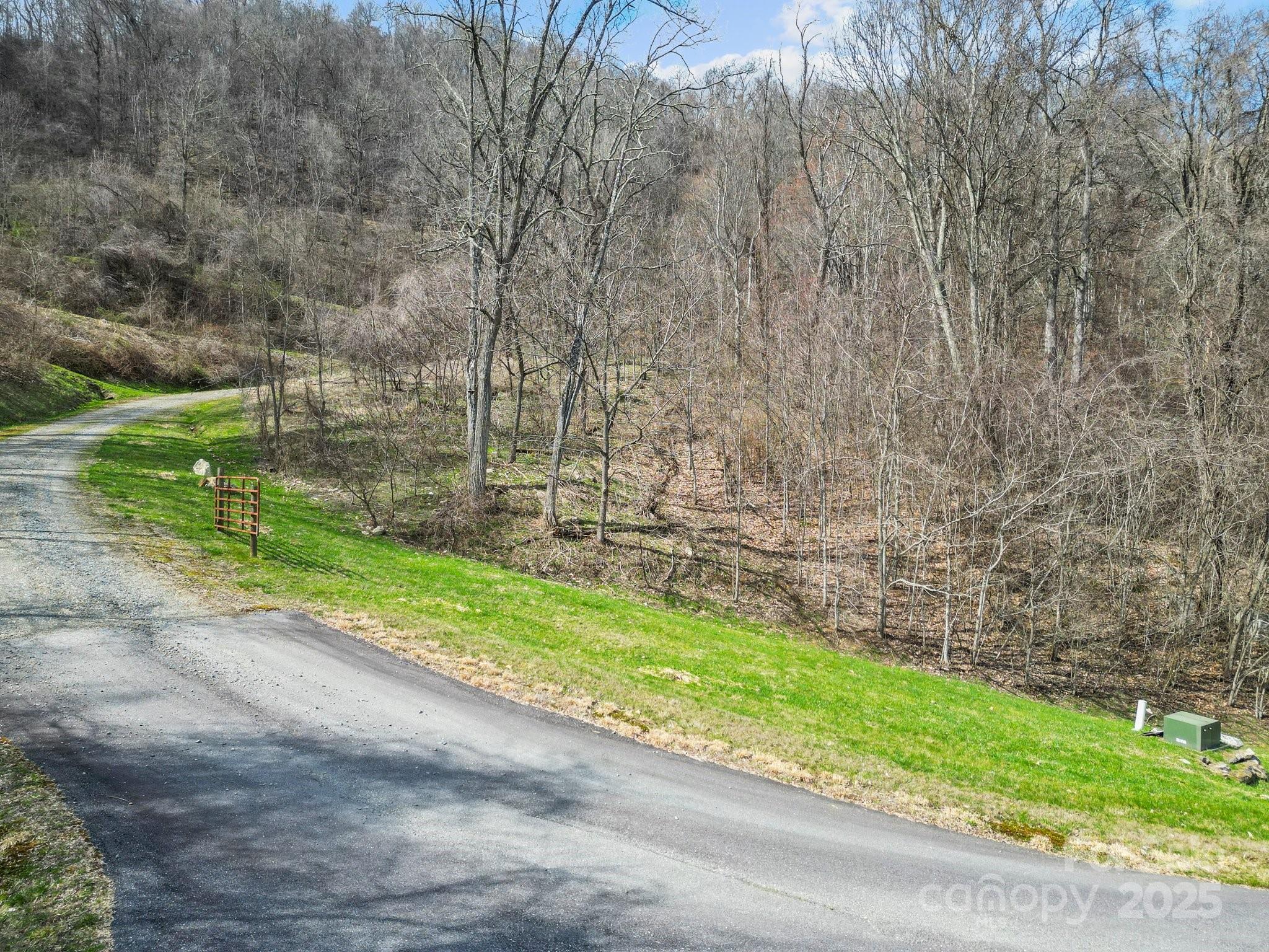 Whisper Mountain - Land