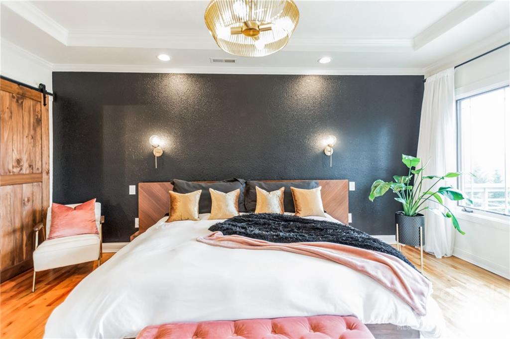 Gaston Mountain - Residential