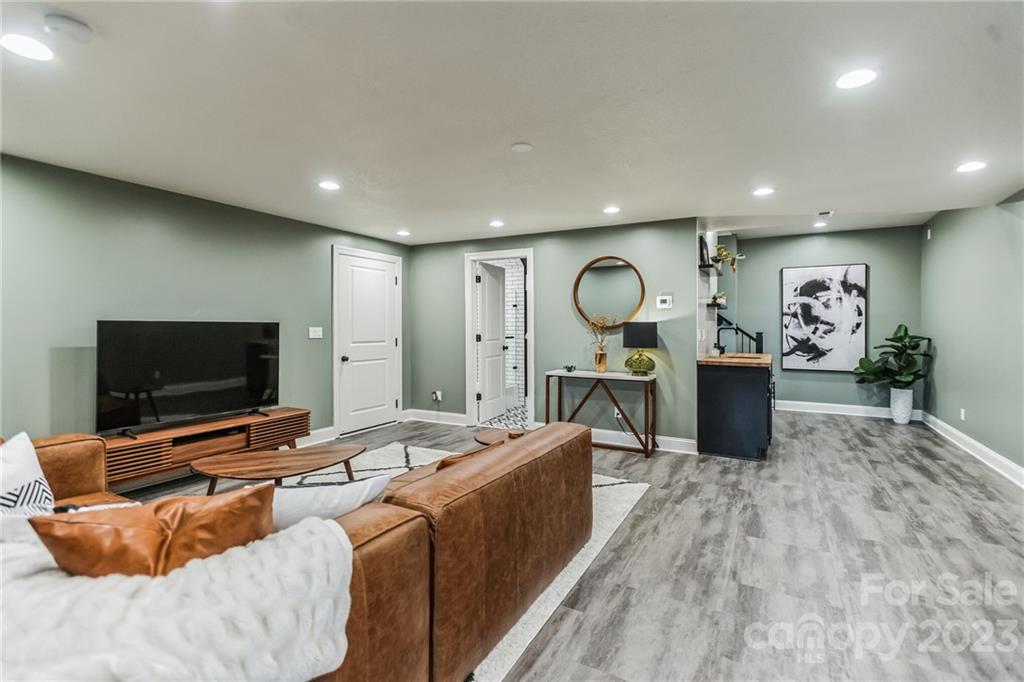 Gaston Mountain - Residential