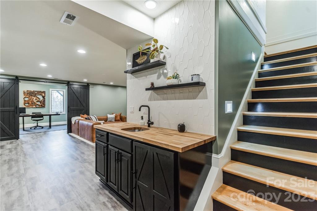 Gaston Mountain - Residential