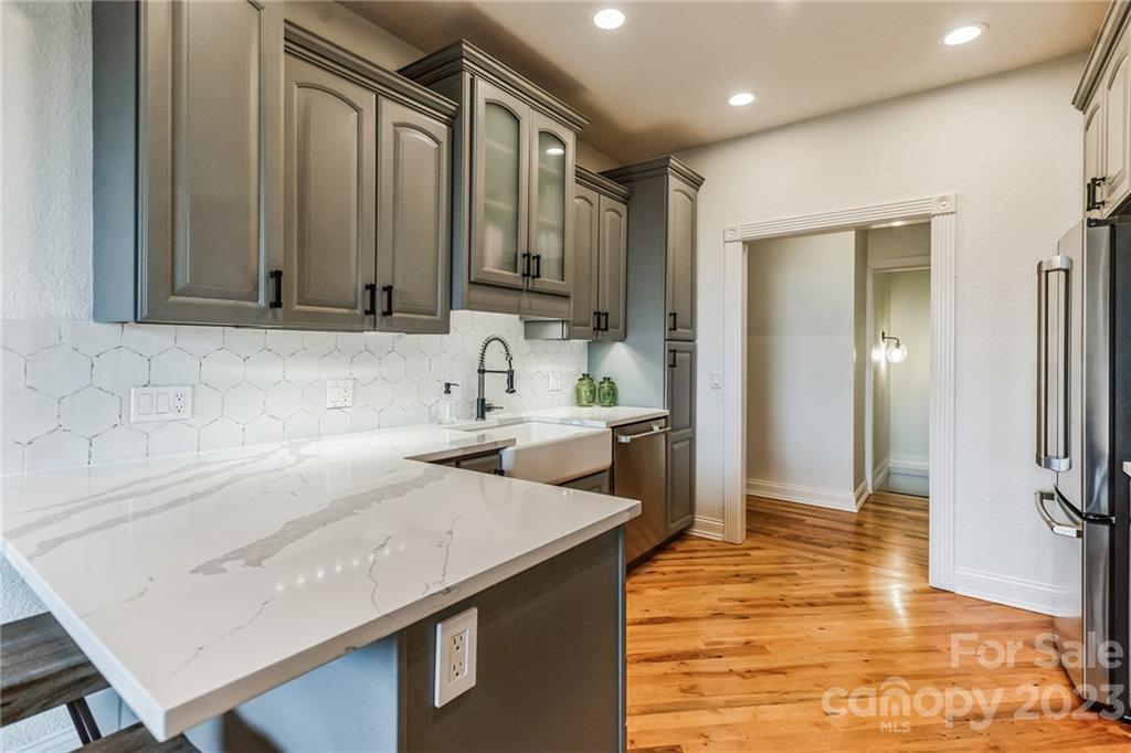 Gaston Mountain - Residential