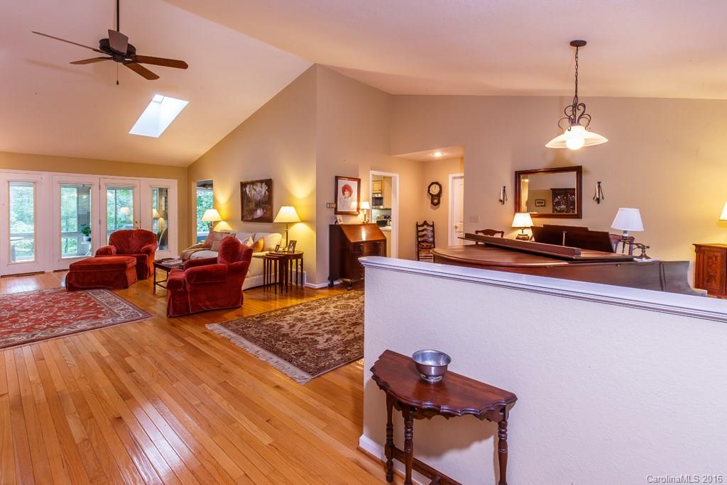 Connestee Falls - Residential