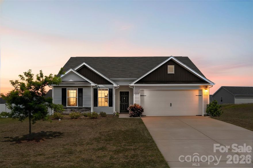 Welcome home to this well-maintained 3-bedroom, 2-bathroom ranch-style home nestled in Kings Mountain, NC! Built in 2020, this 1,506 sq ft home offers a modern open floor plan that effortlessly connects the living, dining, and kitchen areas — perfect for everyday living and entertaining. The kitchen features stylish cabinetry, granite countertops, and energy-efficient appliances that any home chef will appreciate. The spacious primary suite provides a peaceful retreat, complete with a private en suite bath. Two additional bedrooms offer flexibility for family, guests, or a home office. Enjoy the convenience of an attached 2-car garage and a low-maintenance exterior. Located in a quiet neighborhood with easy access to local shopping, dining, and major commuter routes. This move-in ready gem won't last long — schedule your showing today!
